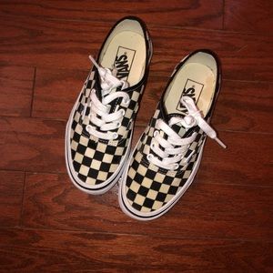 Vans checkered